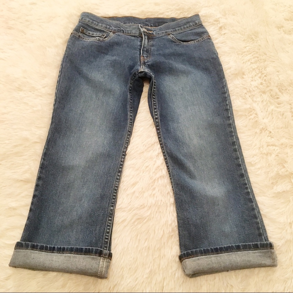 Levi’s Medium Dark Wash Cropped Jeans Size-5